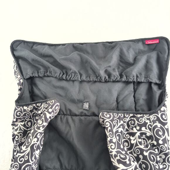 Infantino Grocery Cart Cover Reversible Paisley/Black One Size - Picture 4 of 8